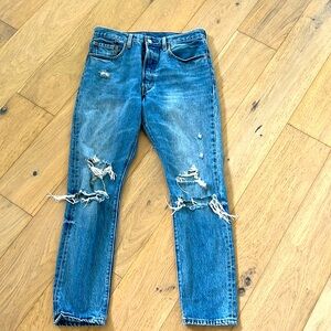Levi’s ripped jeans